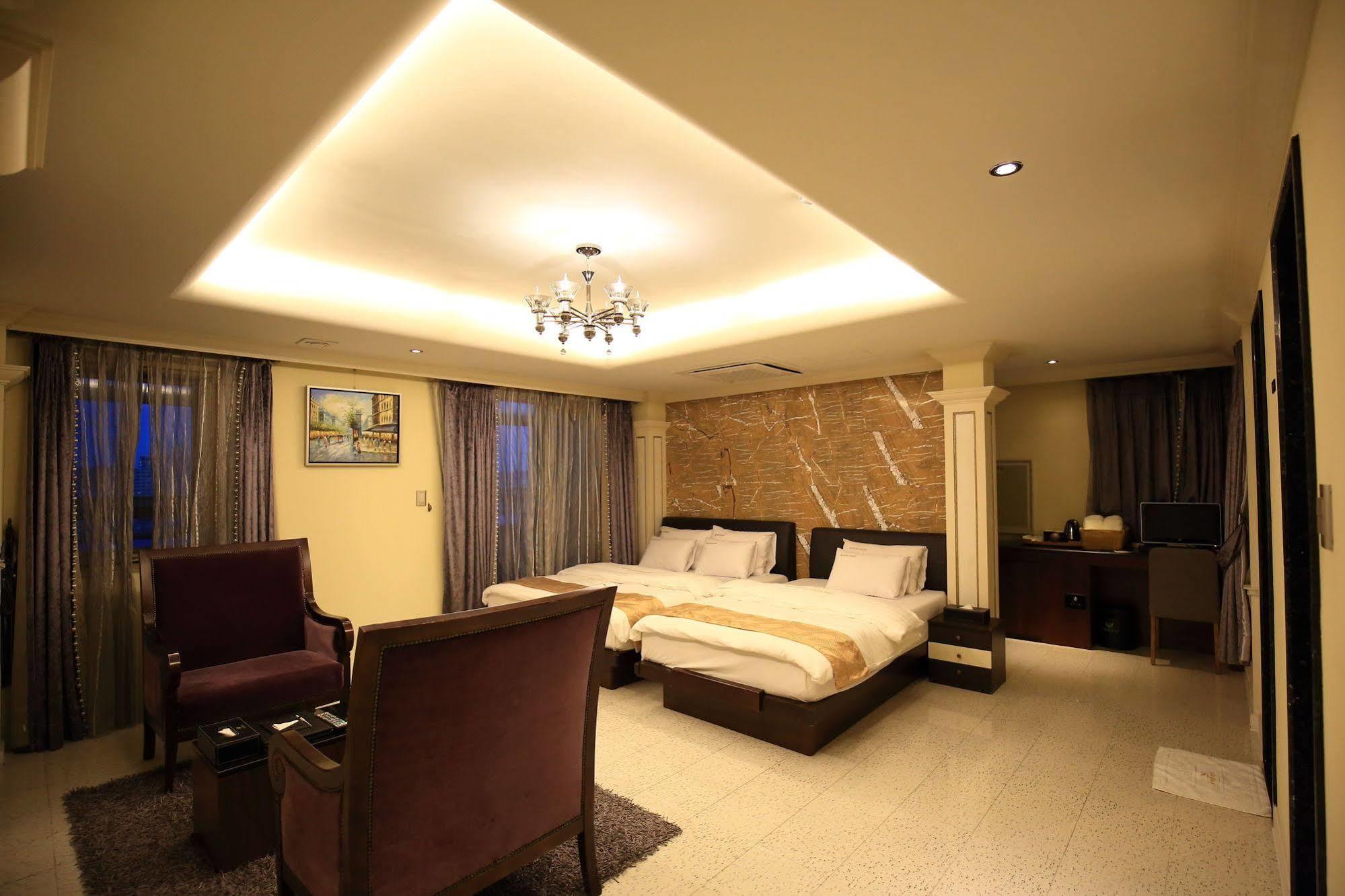 Gallery Tourist Hotel Tongyeong Exterior foto